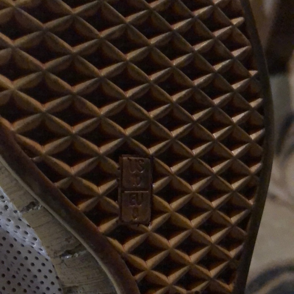 Sandals - Picture 3 of 3